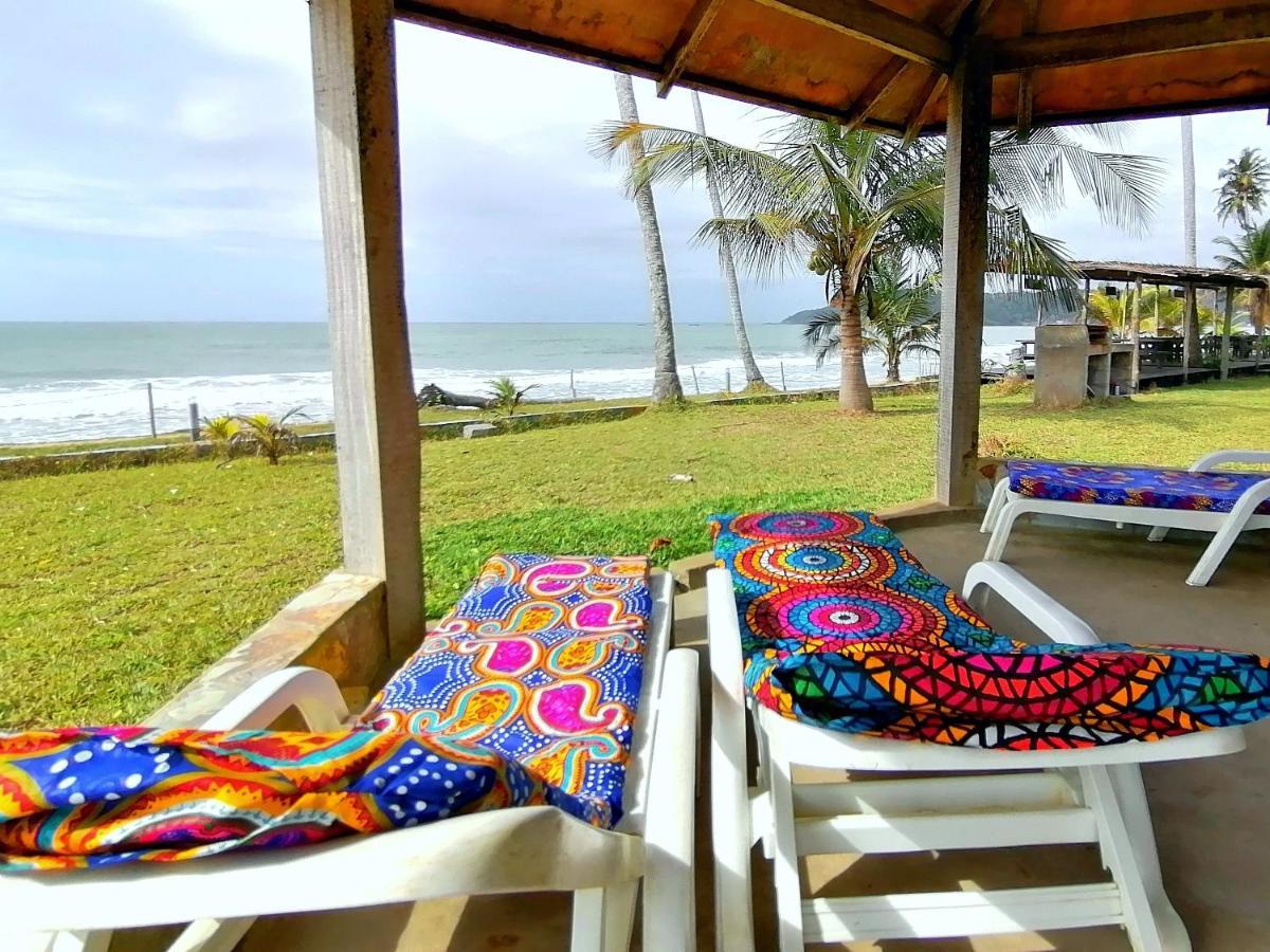 Afro Beach Eco Resort Butre Exteriör bild