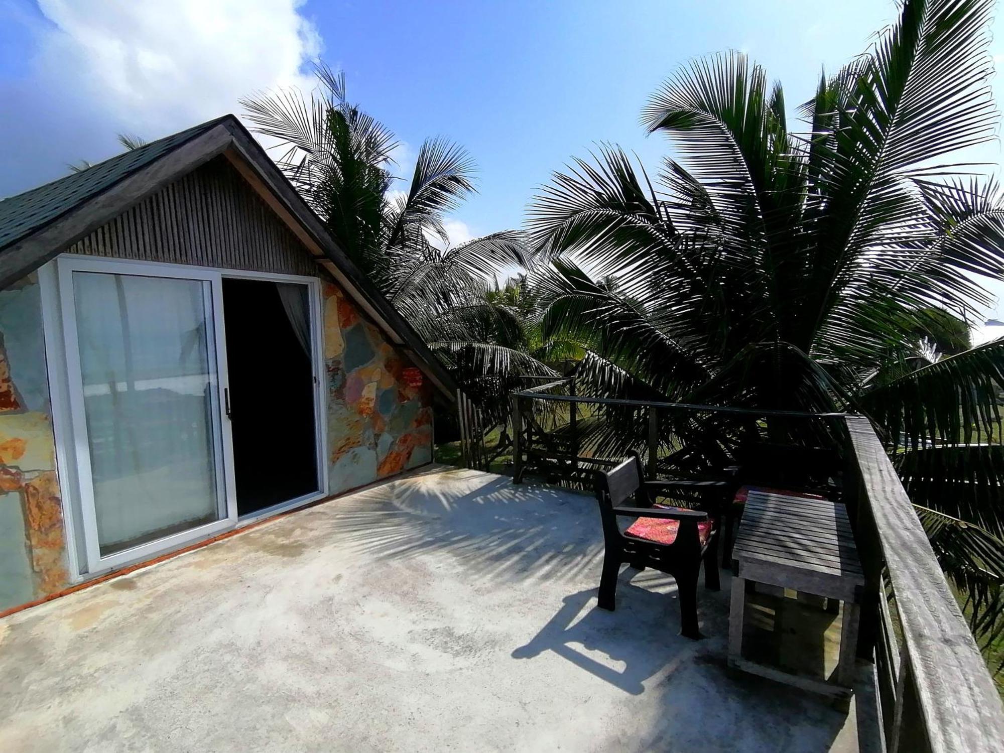 Afro Beach Eco Resort Butre Rum bild