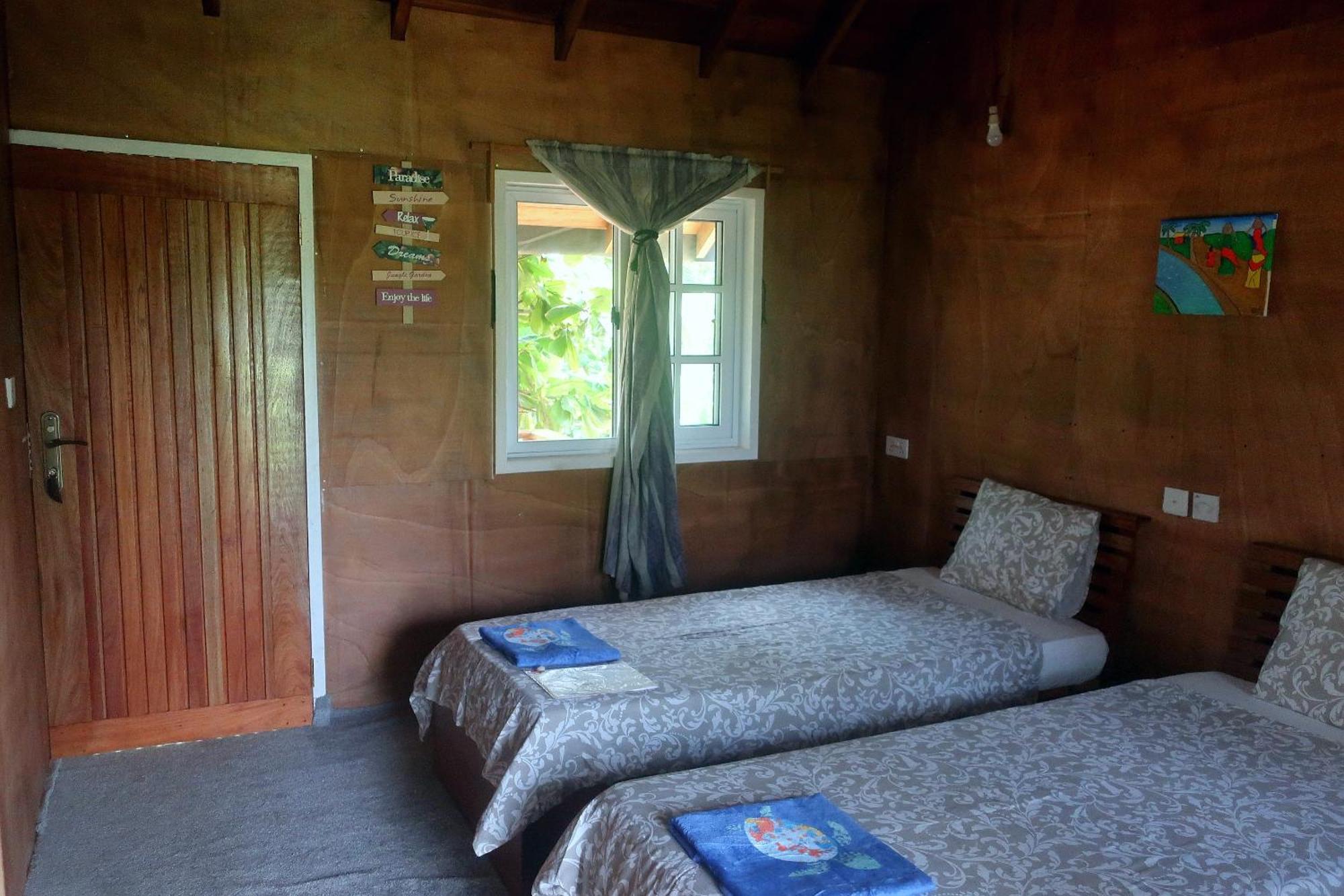 Afro Beach Eco Resort Butre Rum bild